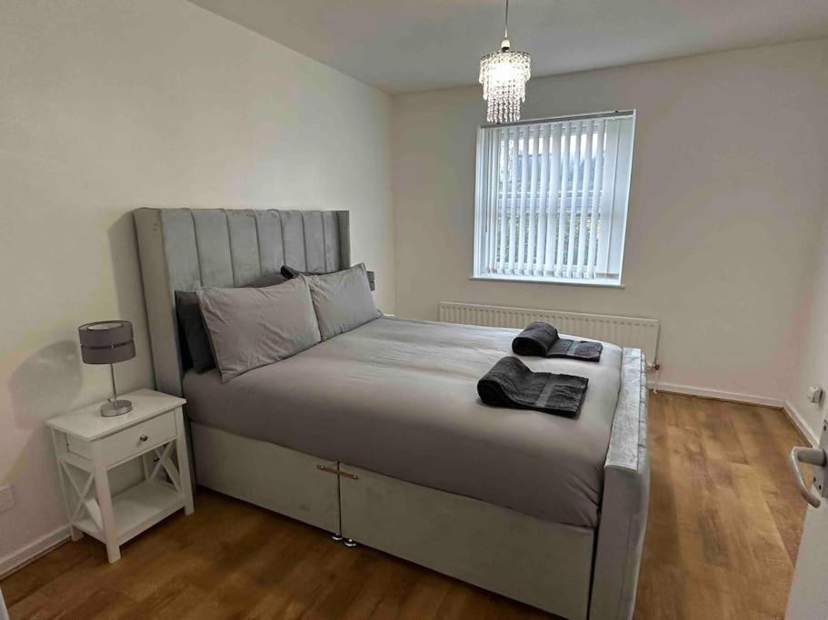 New! 4 Bedroom London House With Garden And Lawn Ngoại thất bức ảnh